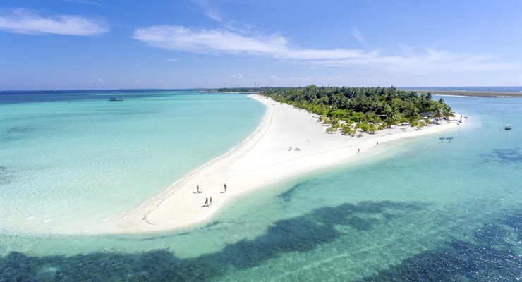 Holiday Island Resort - Maldive