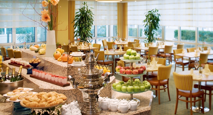 Hotel Cosmopolitan - Dubai, Colazione a buffet