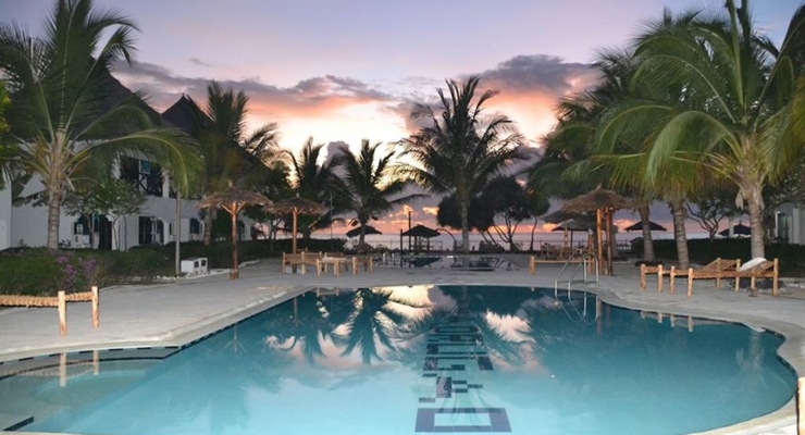 La Madrugada Beach Hotel & Resort