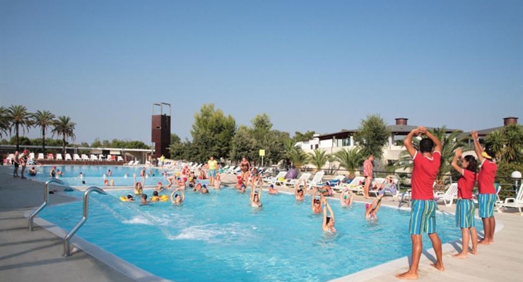 Magna Grecia Hotel Village - Metaponto, Piscina