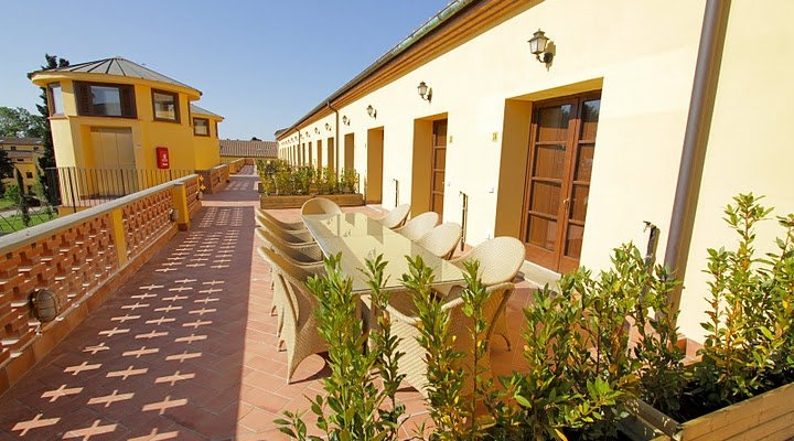 Poggio dell'Agnello - Populonia, Esterno camere