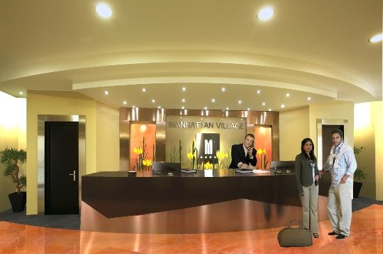 Hall - Manhattan Village Hotel