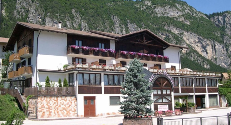 Hotel Montana - Fai della Paganella