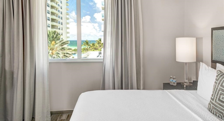 Marriott Miami Beach Surfside - Miami Beach
