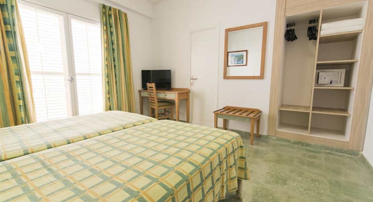 azuLine Hotel S'Anfora & Fleming - Ibiza