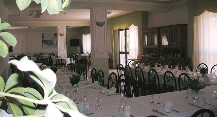 Hotel Sea Breeze - Scalea, Ristorante