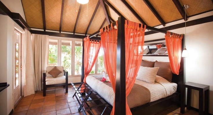 Media Luna Resort - Honduras, Bungalow
