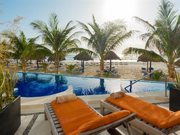 Flamingo Cancun Resort