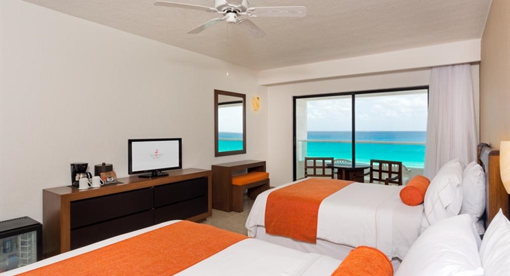 Flamingo Cancun Resort