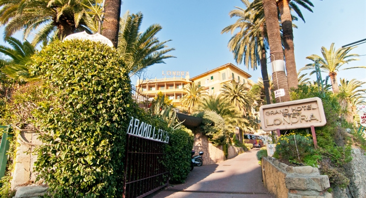 Grand Hotel Londra - Sanremo, Ingresso