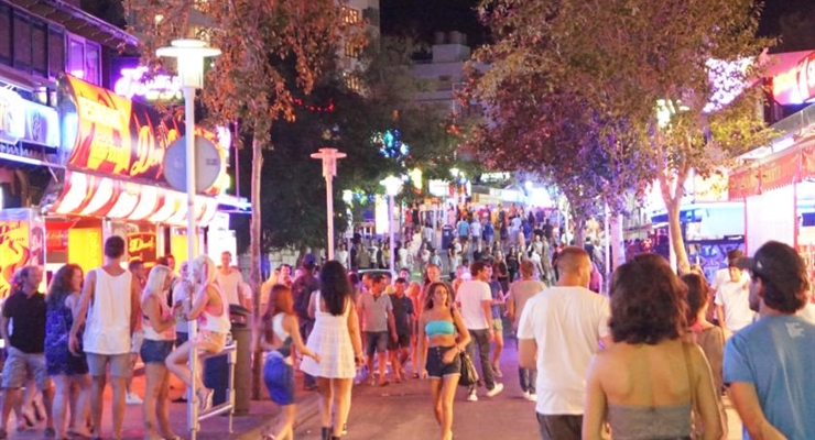 El Arenal Nightlife