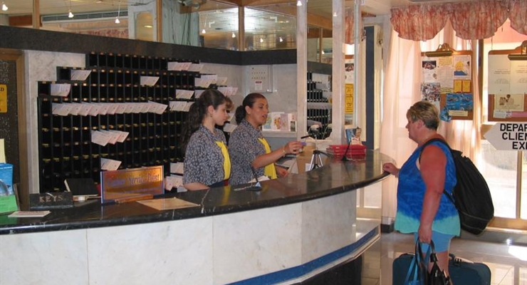 Blue Sea Santa Maria - Bugibba, Reception