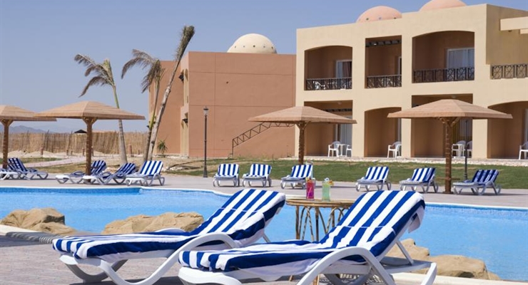 Wadi Lahmy Azur Resort - Berenice, Piscina