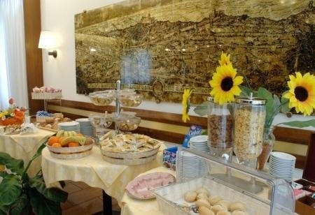 Hotel Crocenzi - San Marino, Colazione a buffet