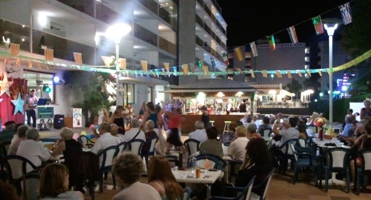 Hotel Riviera - Santa Susanna, Ristorante all'aperto