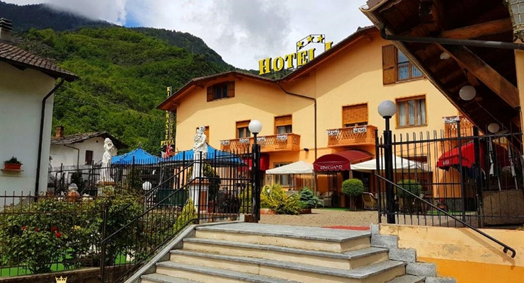 Hotel Lion - Roure