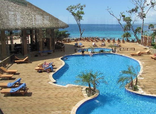 Media Luna Resort - Honduras, Piscina