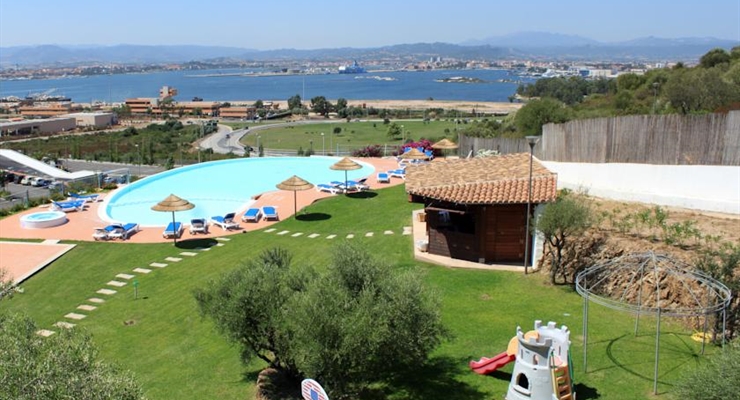 Hotel Alessandro - Olbia, Sfondo struttura