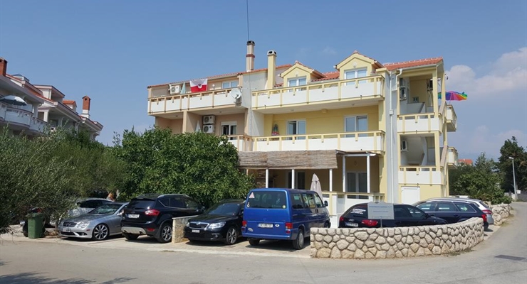 Appartamenti Formula Roulette Novalja