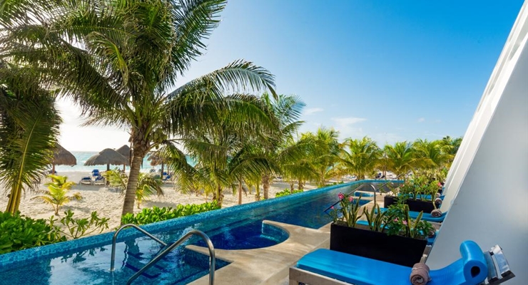 Flamingo Cancun Resort