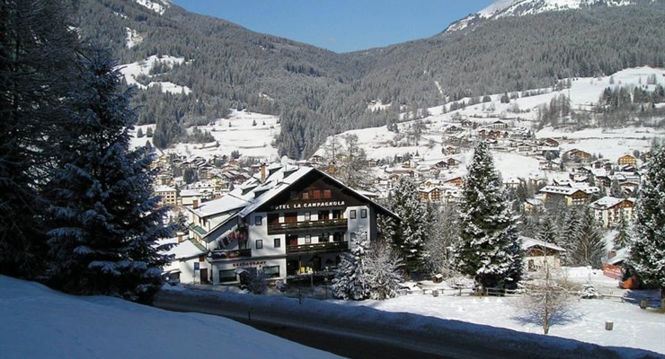 Hotel La Campagnola - Moena, Sfondo struttura