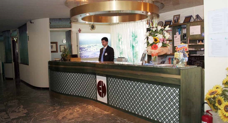 Eden Beach Club - Torre Canne, Reception