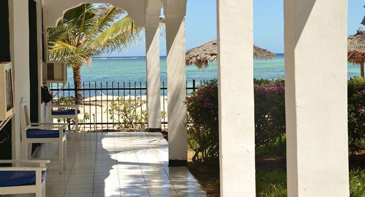 La Madrugada Beach Hotel & Resort