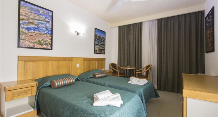 Canifor Hotel - St. Paul's Bay